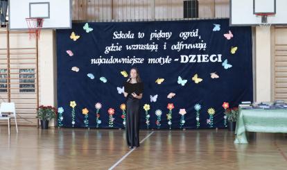 Uroczystość zakończenia roku szkolnego 2023/2024 w Szkole Podstawowej im. Jana Pawła II w Redle