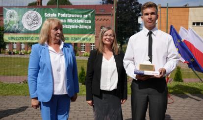 Zakończenie roku szkolnego w Szkole Podstawowej nr 1 im. Adama Mickiewicza w Połczynie-Zdroju