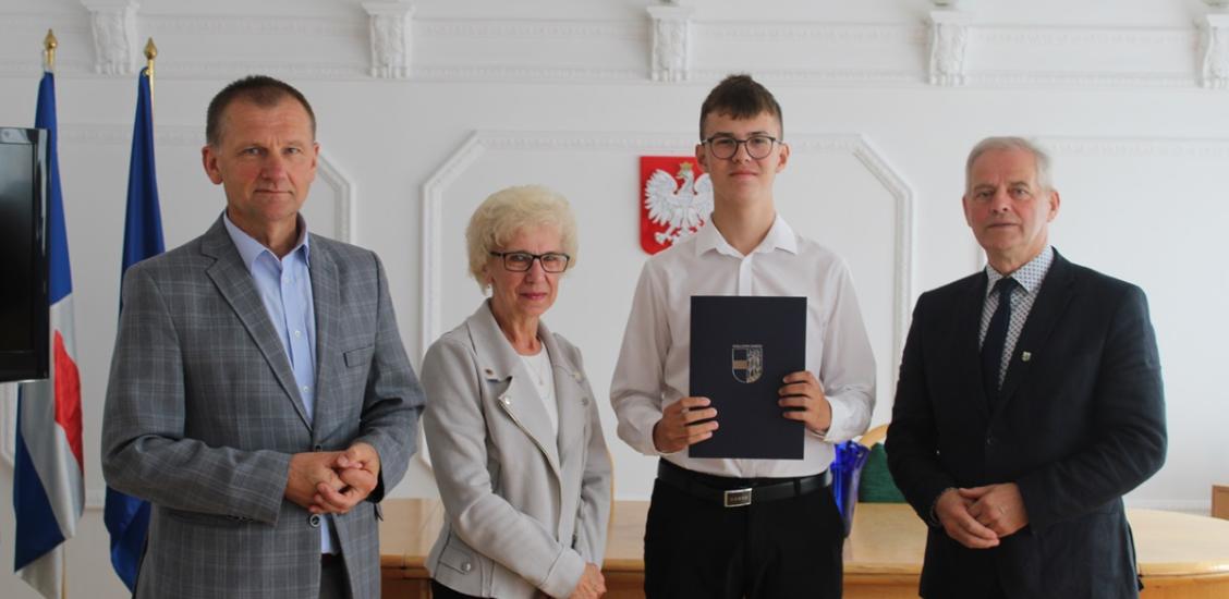 Nagrody dla wyróżniających się uczniów i nauczycieli oraz wręczenie Aktów Mianowania